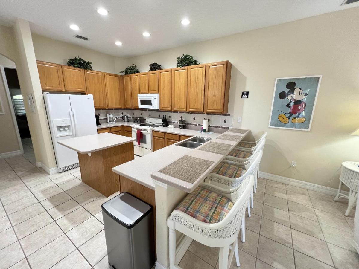 Mickeys Corner - IMPRESSIVE FAMILY FRIENDLY 5BR POOL HOT TUB GAMES RM GAS BBQ 5 MINS DISNEY Orlando Exterior foto