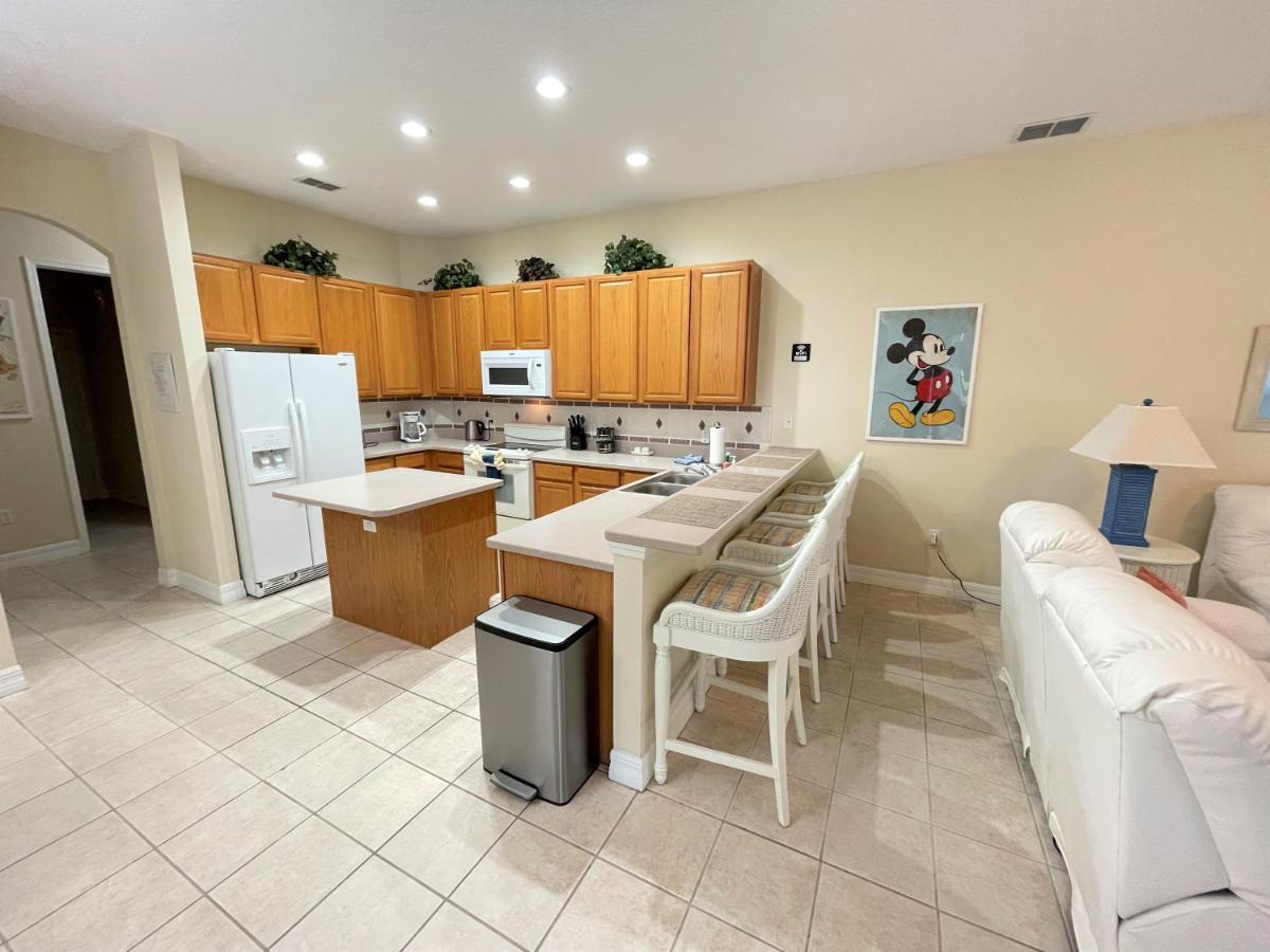 Mickeys Corner - IMPRESSIVE FAMILY FRIENDLY 5BR POOL HOT TUB GAMES RM GAS BBQ 5 MINS DISNEY Orlando Exterior foto
